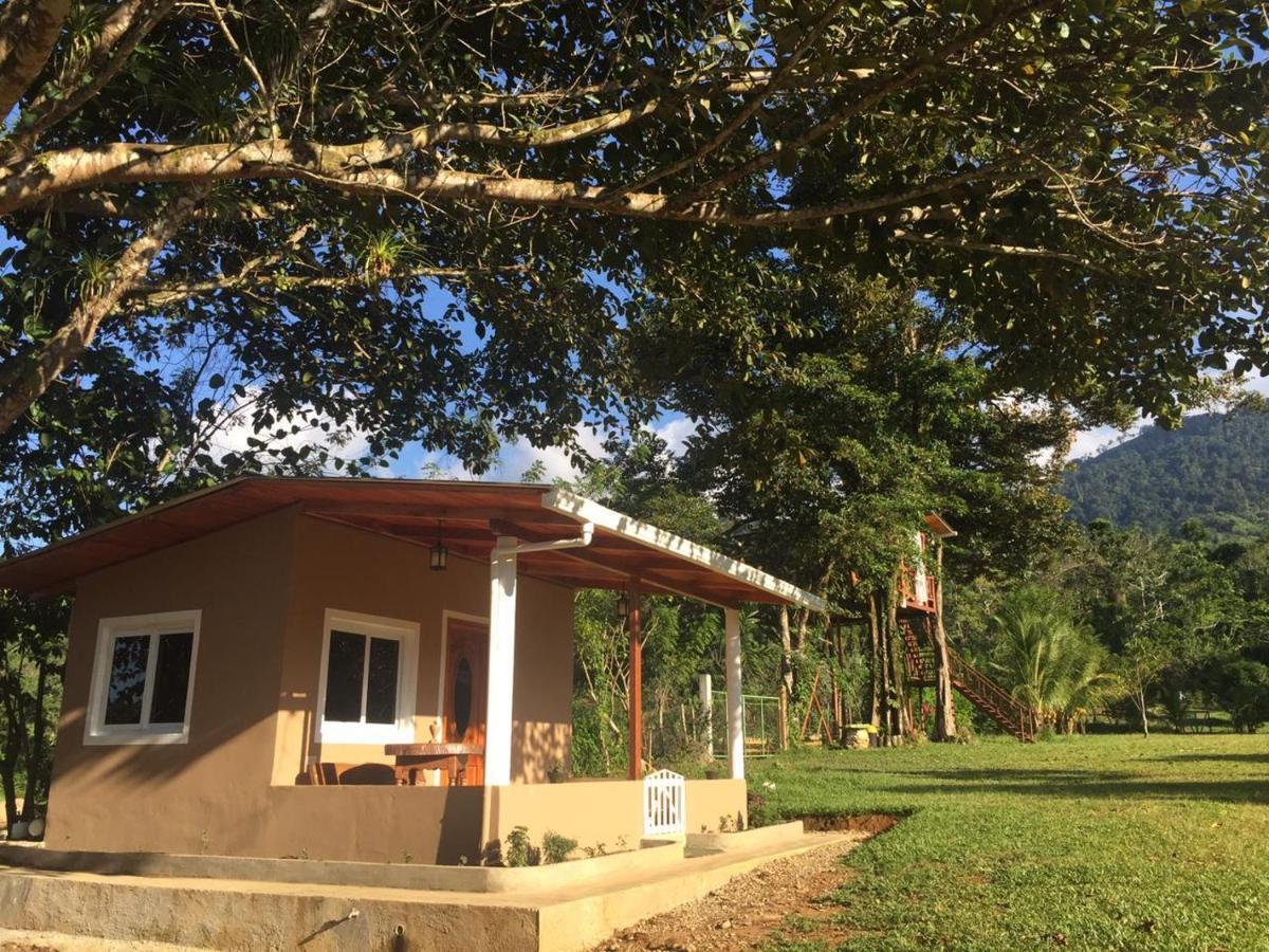 Hilamito Lodge Tela Exterior foto