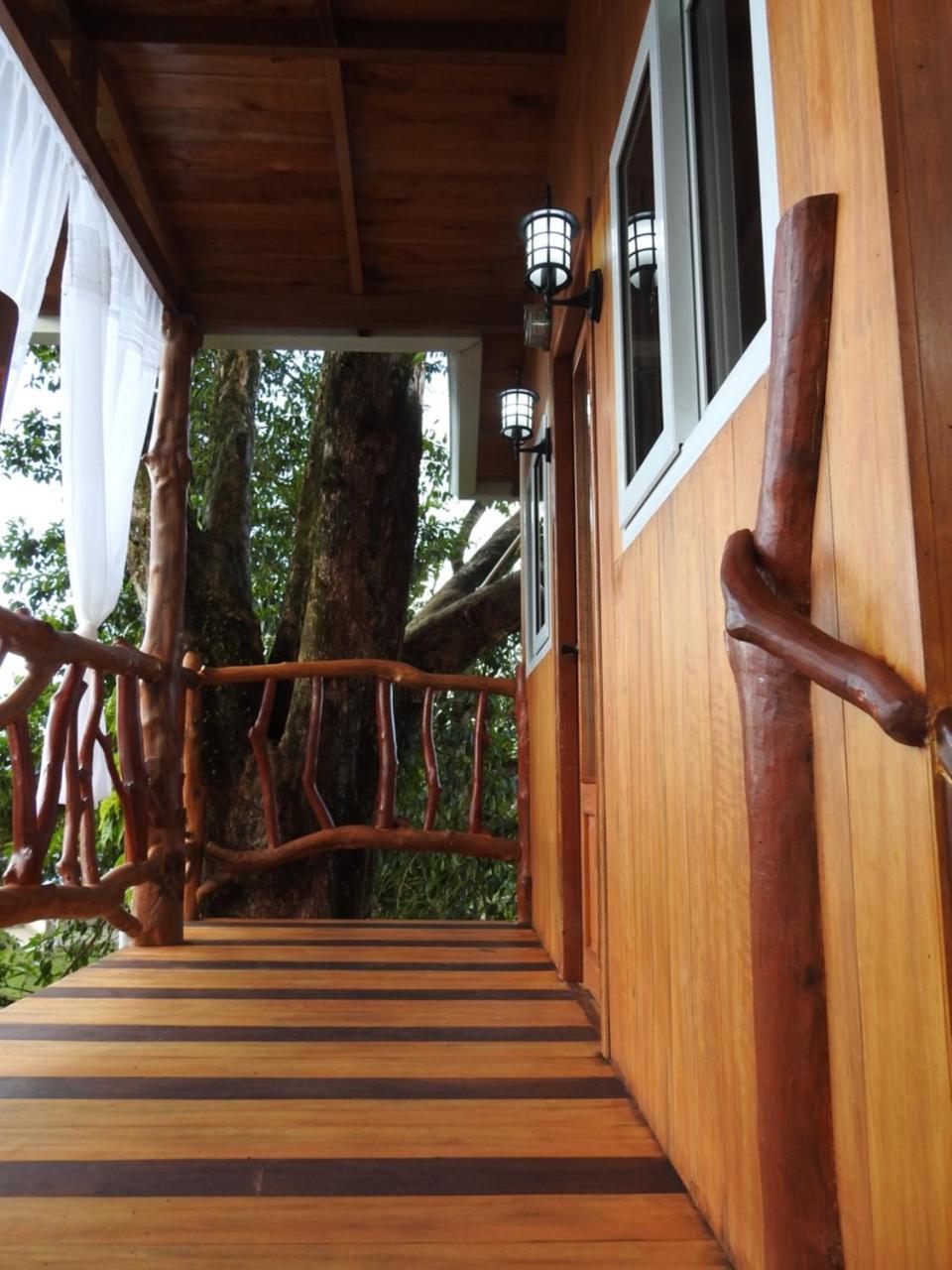 Hilamito Lodge Tela Exterior foto